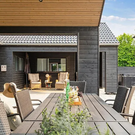 In Sydals With Sauna Nyaraló